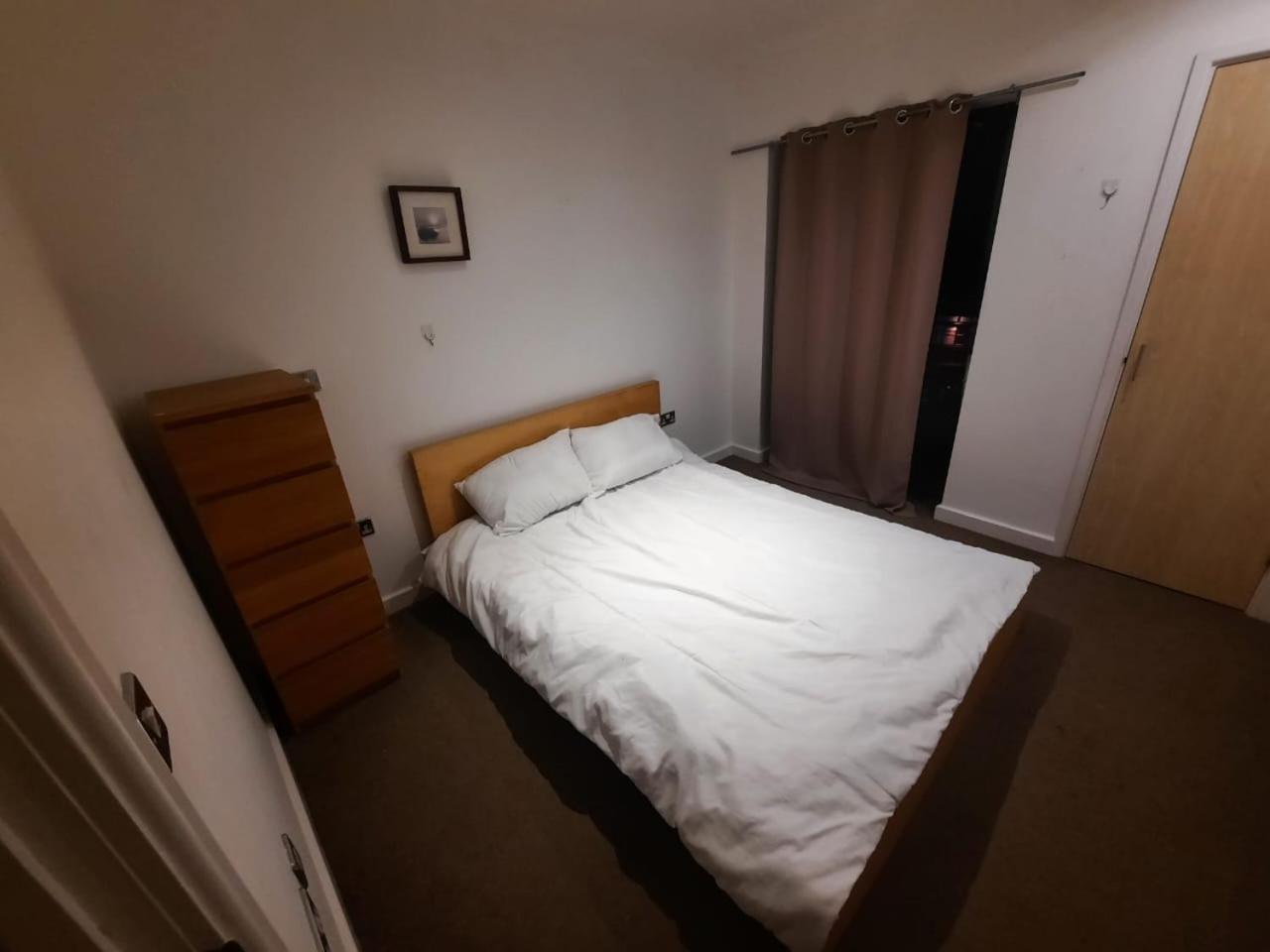 Room In Cardiff City Center - Swiftstay Luaran gambar